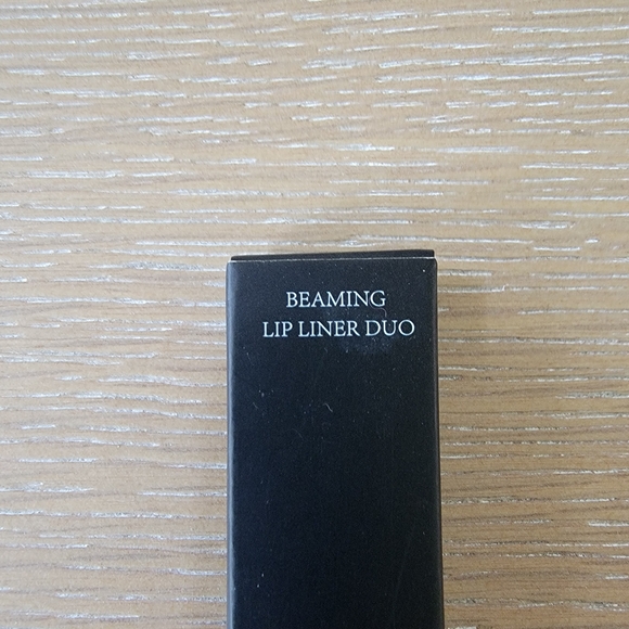 Beauty Vaulte Beaming Lip Liner Duo For Flora & Rare Mia - Picture 5 of 5